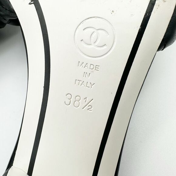 CHANEL 2022 Black Quilted Leather Slide Heels Size 38.5 Interlocking CC Mules - Picture 11 of 14